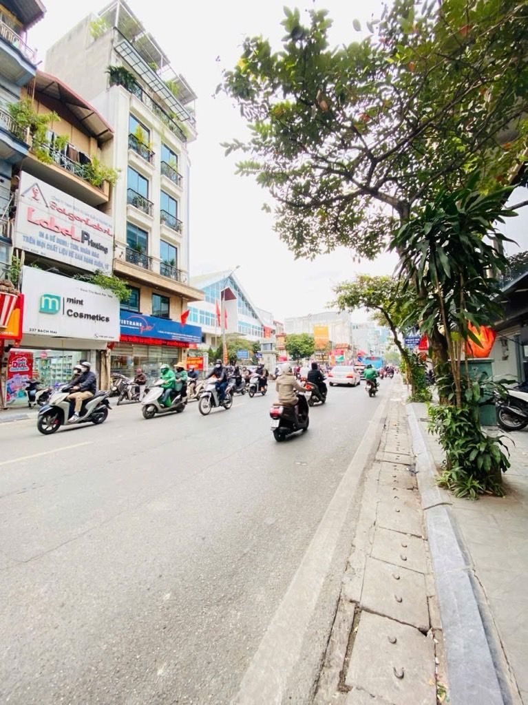Bán nhà Bạch Mai - diện tích 84m2 2 tầng - Mặt tiền khủng - giá 14,35 tỷ