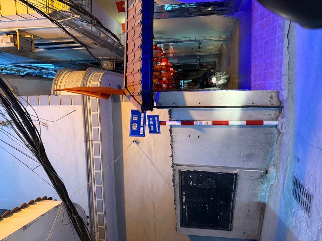 Bán nhà Trương Định - diện tích 42m2 5 tầng - Vị trí cực đẹp - giá 8 tỷ