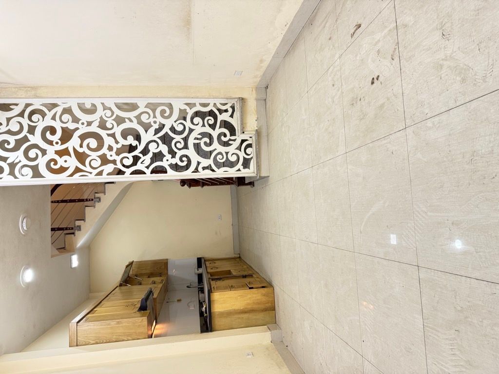 Bán nhà Trương Định - diện tích 42m2 5 tầng - Vị trí cực đẹp - giá 8 tỷ