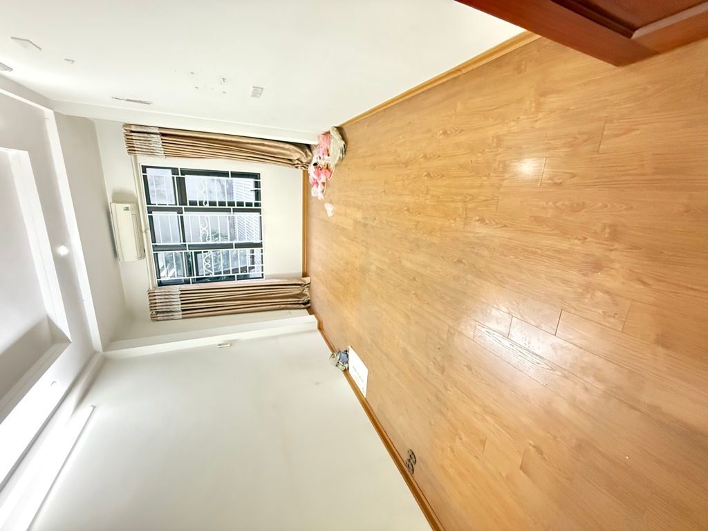 Bán nhà Trương Định - diện tích 42m2 5 tầng - Vị trí cực đẹp - giá 8 tỷ