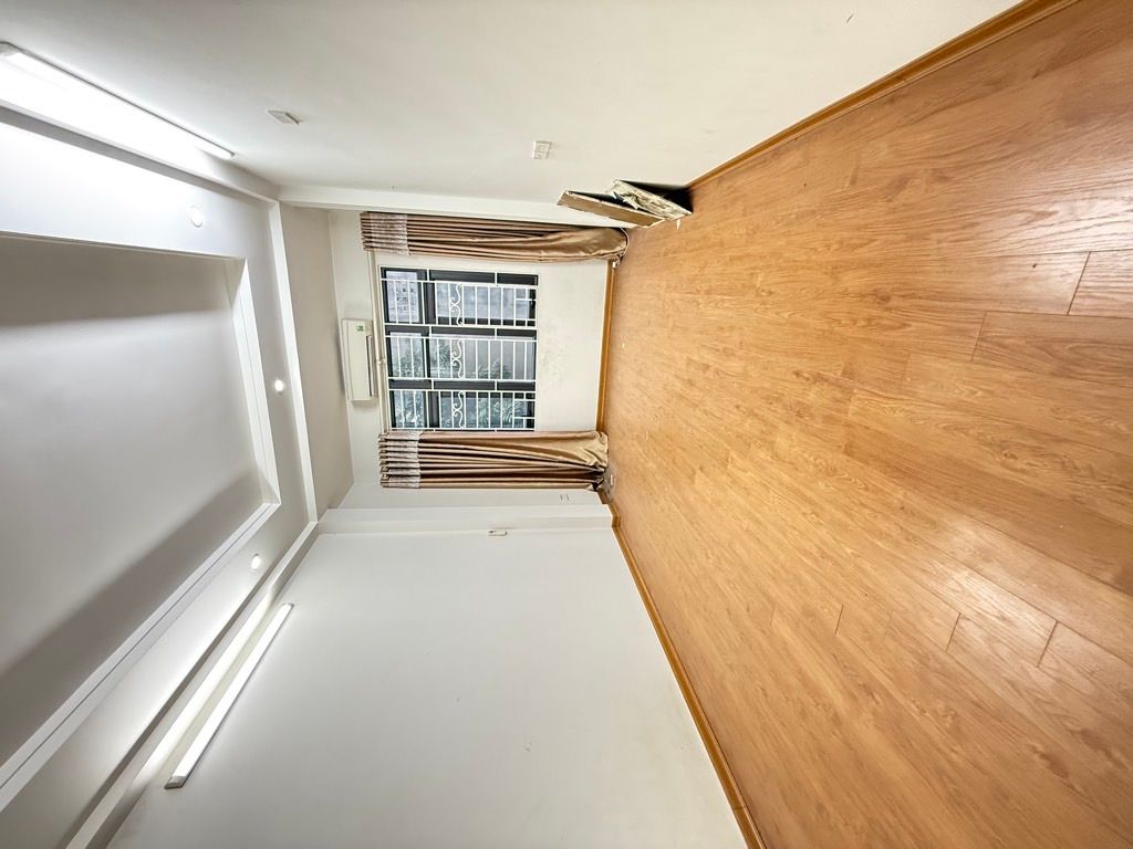 Bán nhà Trương Định - diện tích 42m2 5 tầng - Vị trí cực đẹp - giá 8 tỷ