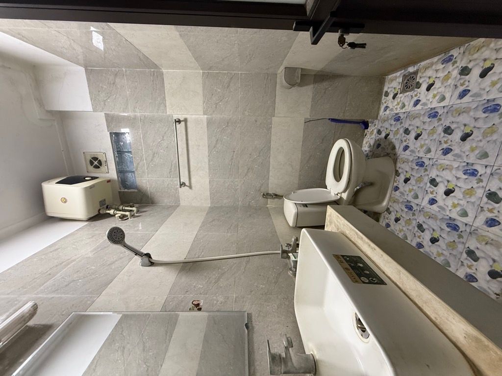 Bán nhà Trương Định - diện tích 42m2 5 tầng - Vị trí cực đẹp - giá 8 tỷ