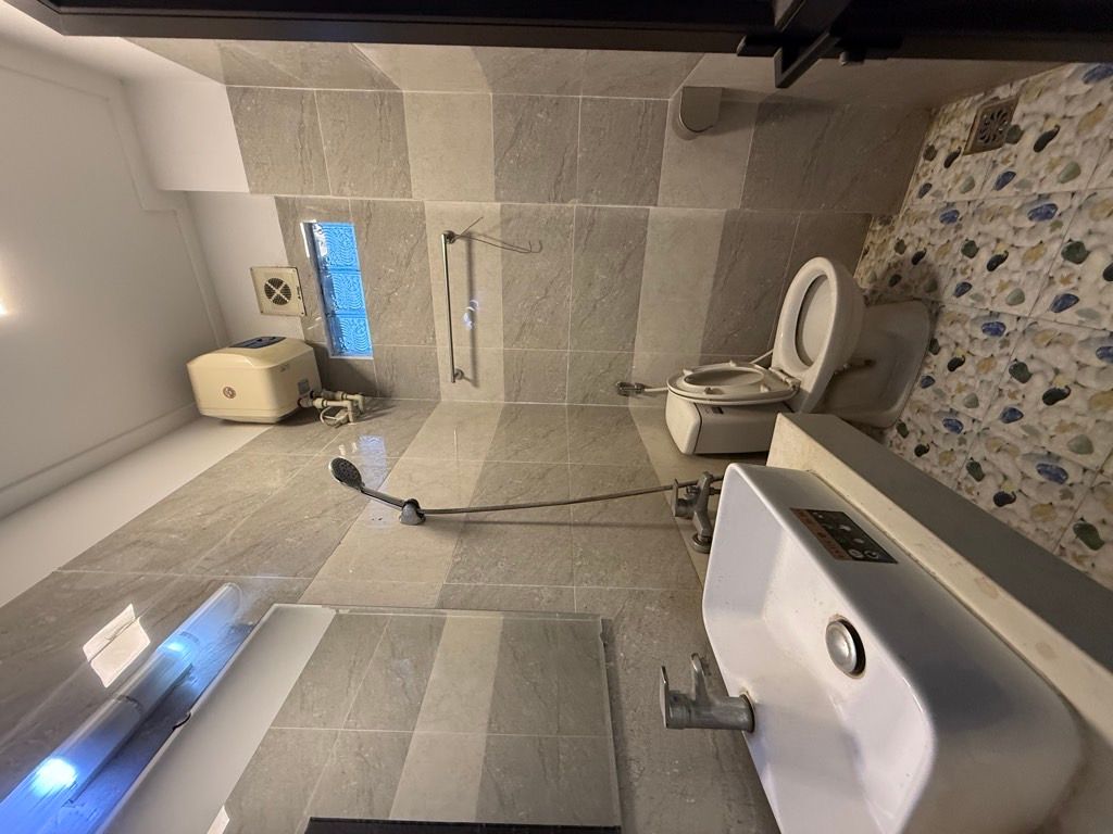 Bán nhà Trương Định - diện tích 42m2 5 tầng - Vị trí cực đẹp - giá 8 tỷ