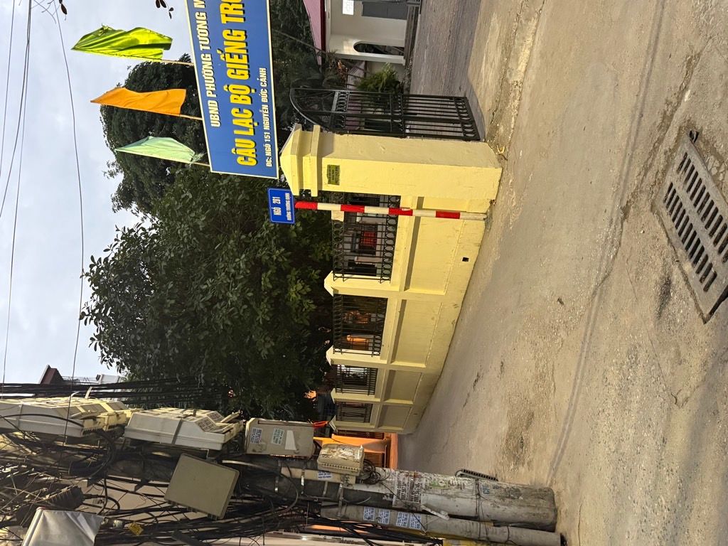 Bán nhà Trương Định - diện tích 42m2 5 tầng - Vị trí cực đẹp - giá 8 tỷ