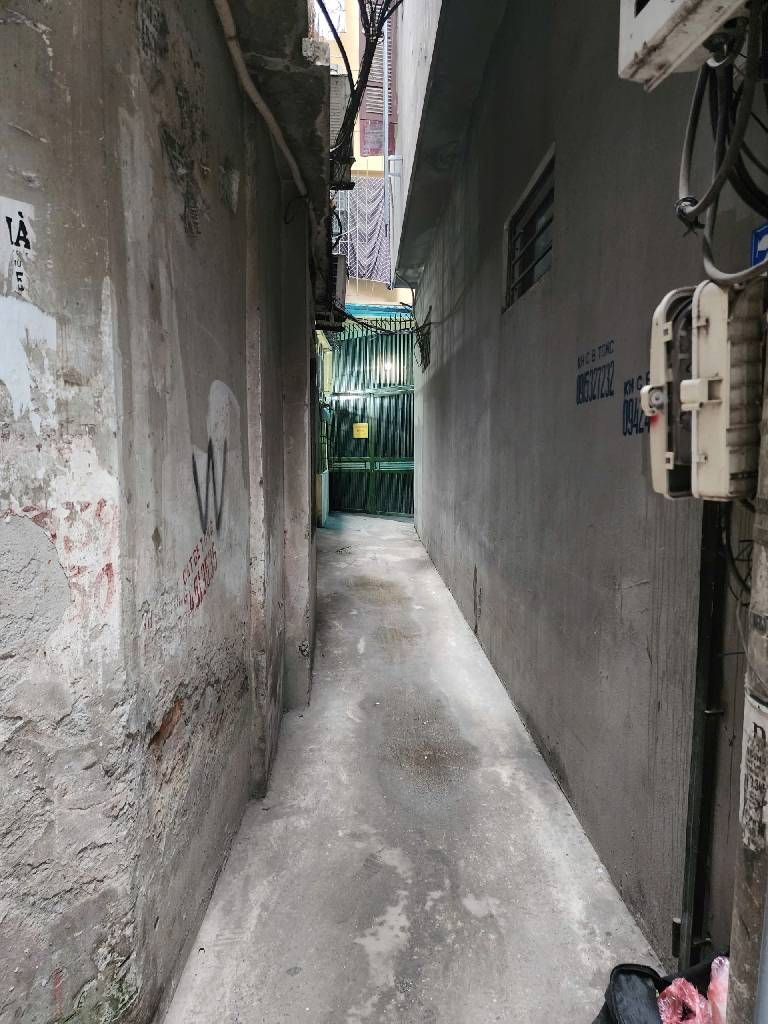 Bán nhà Trần Khát Chân - diện tích 62m2 4 tầng - Nhà vị trí, nhà cách ô tô chỉ 80m - giá 12 tỷ