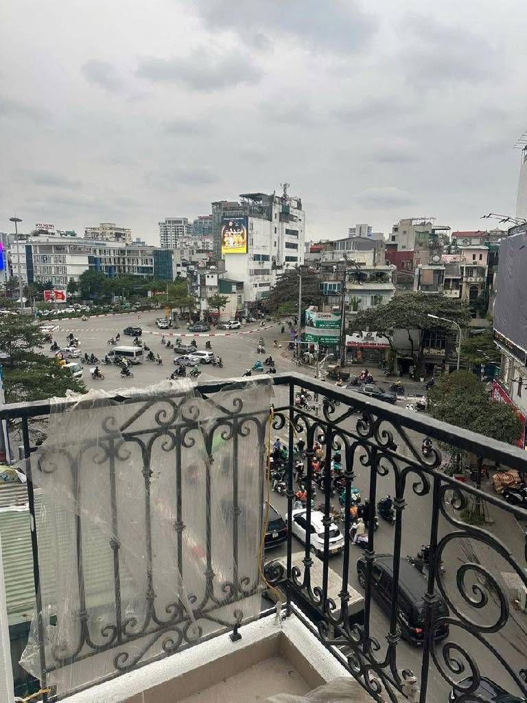 Bán nhà Khâm Thiên - diện tích 21.2m2 6 tầng - Thang máy - giá 19,7 tỷ