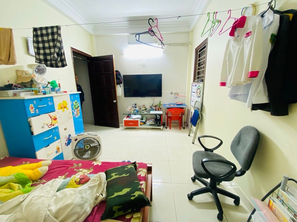 Bán nhà Hoàng Mai - diện tích 57.4m2 5 tầng - Ngõ thông - giá 15,5 tỷ