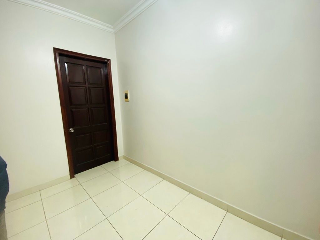 Bán nhà Hoàng Mai - diện tích 57.4m2 5 tầng - Ngõ thông - giá 15,5 tỷ