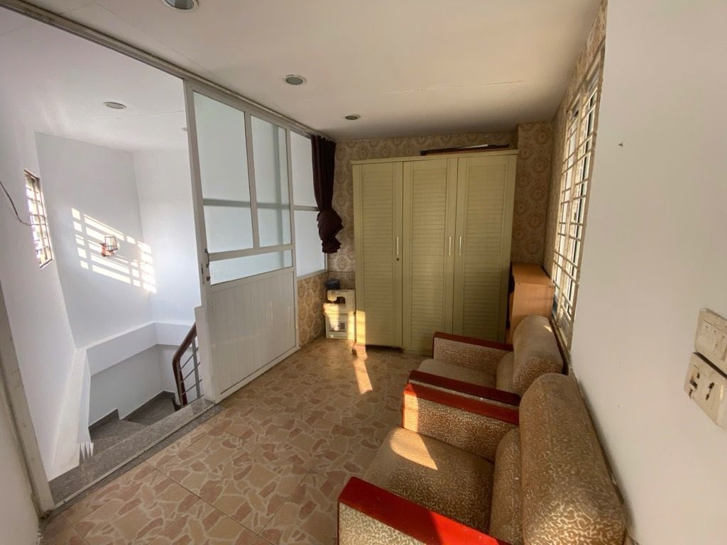 Bán nhà Lò Đúc - diện tích 44m2 6 tầng - gần TTTM, chợ - giá 11,9 tỷ