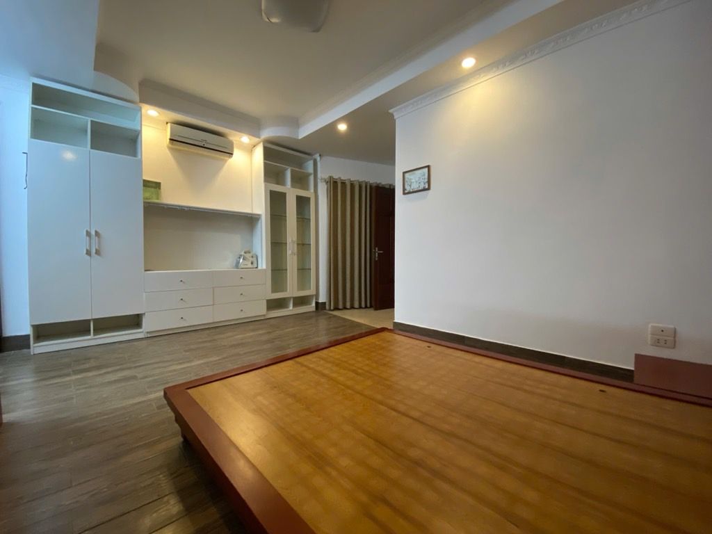 Bán nhà Lò Đúc - diện tích 44m2 6 tầng - gần TTTM, chợ - giá 11,9 tỷ