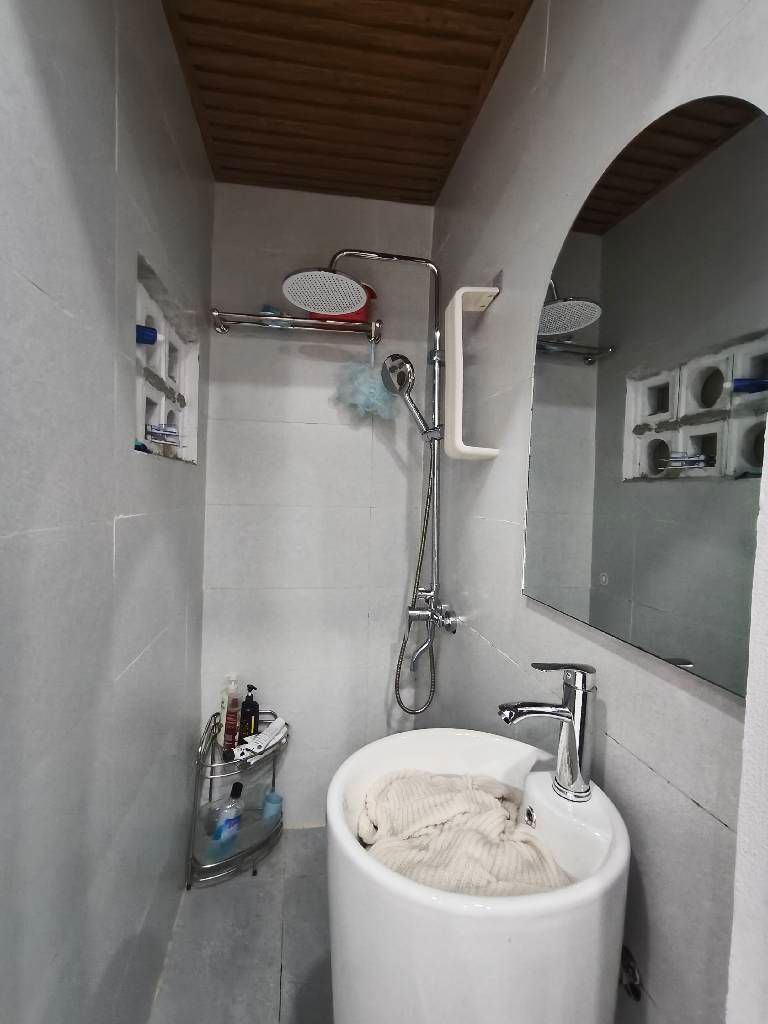 Bán nhà Tân mai - diện tích 37.5m2 2 tầng - MẶT NGÕ THÔNG Ô TÔ TRÁNH - giá 5,95 tỷ