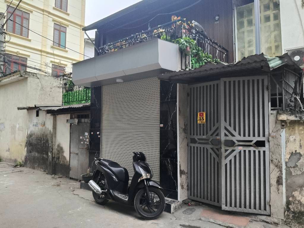 Bán nhà Tân mai - diện tích 37.5m2 2 tầng - MẶT NGÕ THÔNG Ô TÔ TRÁNH - giá 5,95 tỷ