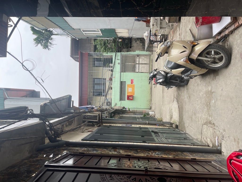 Bán nhà Định Công Hạ - diện tích 35m2 2 tầng - gần hồ - giá 2,6 tỷ