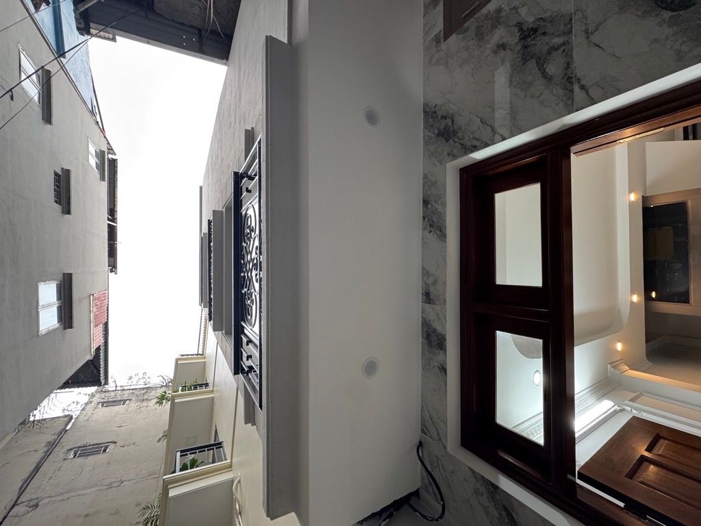 Bán nhà NGUYỄN LƯƠNG BẰNG - diện tích 36m2 5 tầng - Lô góc thoáng trước sau - giá 11 tỷ