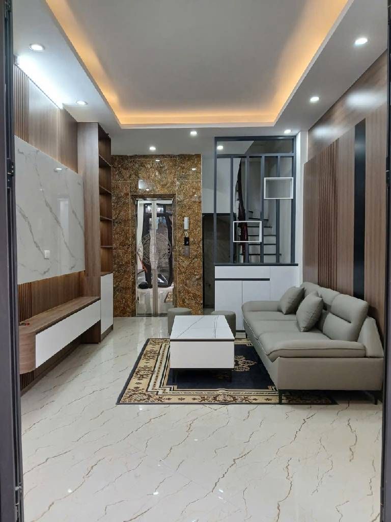 Bán nhà Định Công Hạ - diện tích 30m2 6 tầng - ô tô đỗ cửa - giá 9,8 tỷ