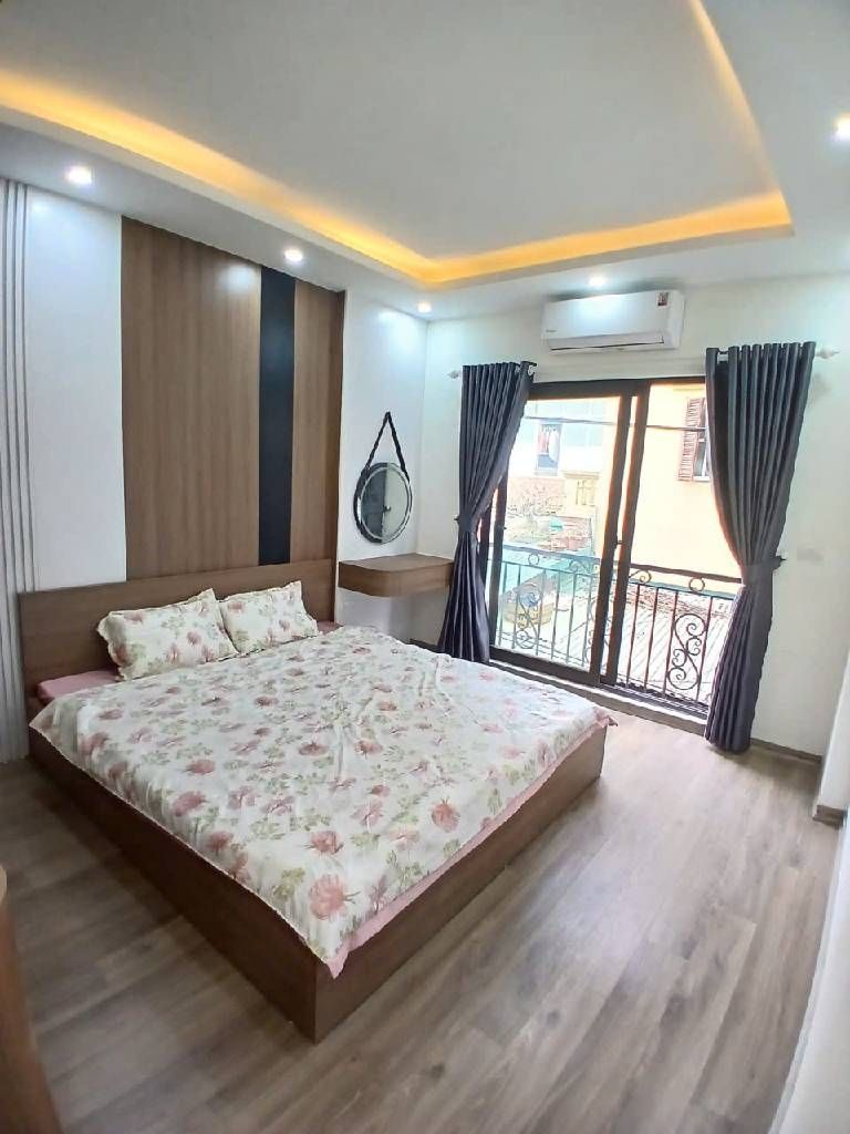 Bán nhà Định Công Hạ - diện tích 30m2 6 tầng - ô tô đỗ cửa - giá 9,8 tỷ