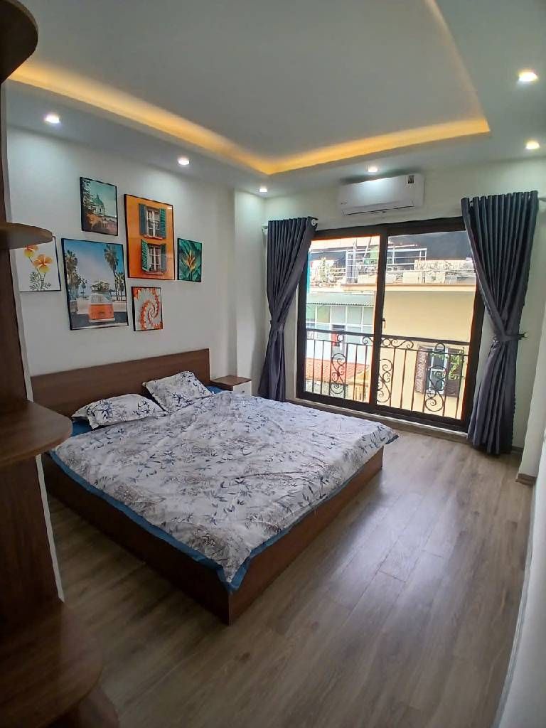 Bán nhà Định Công Hạ - diện tích 30m2 6 tầng - ô tô đỗ cửa - giá 9,8 tỷ