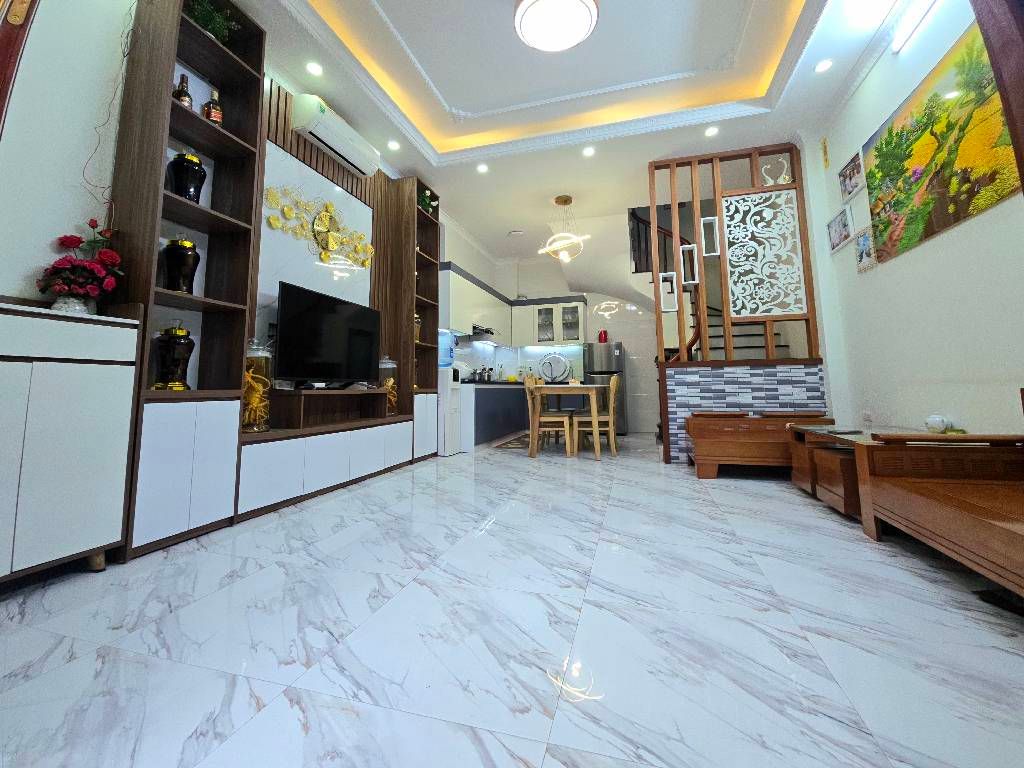 Bán nhà Nam Dư - diện tích 31,5m2 5 tầng - Căn góc, nội thất sang trọng - giá 8,2 tỷ