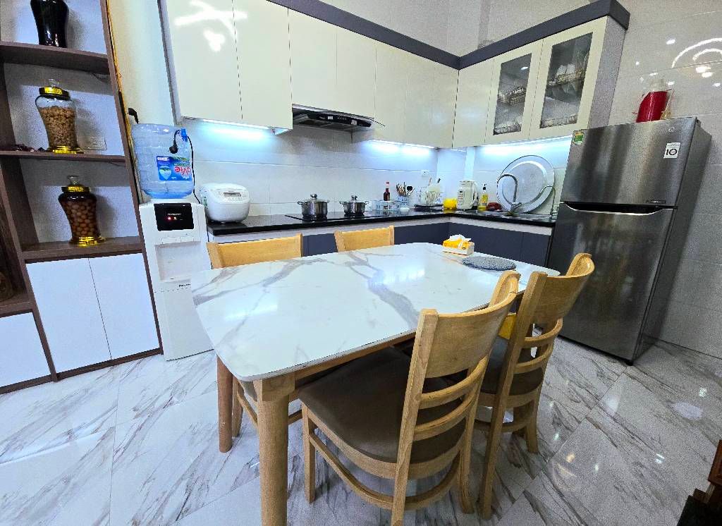 Bán nhà Nam Dư - diện tích 31,5m2 5 tầng - Căn góc, nội thất sang trọng - giá 8,2 tỷ