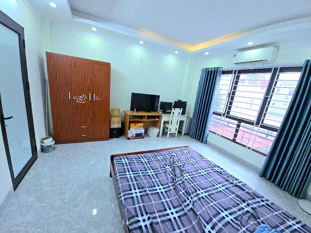 Bán nhà Nam Dư - diện tích 31,5m2 5 tầng - Căn góc, nội thất sang trọng - giá 8,2 tỷ