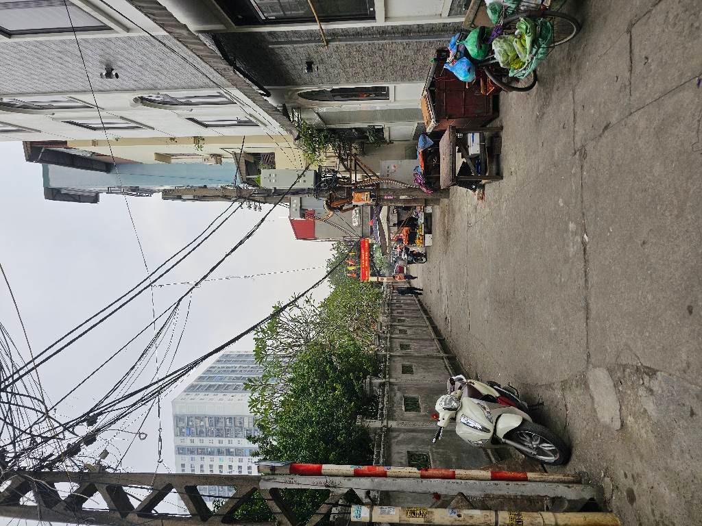 Bán nhà Kim Giang - diện tích 120m2 2 tầng - Nhà lô góc thoáng mát - giá 4,55 tỷ