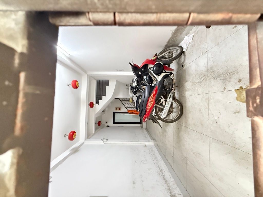 Bán nhà Định Công - diện tích 48.6m2 6 tầng - Gần phố - giá 11,8 tỷ