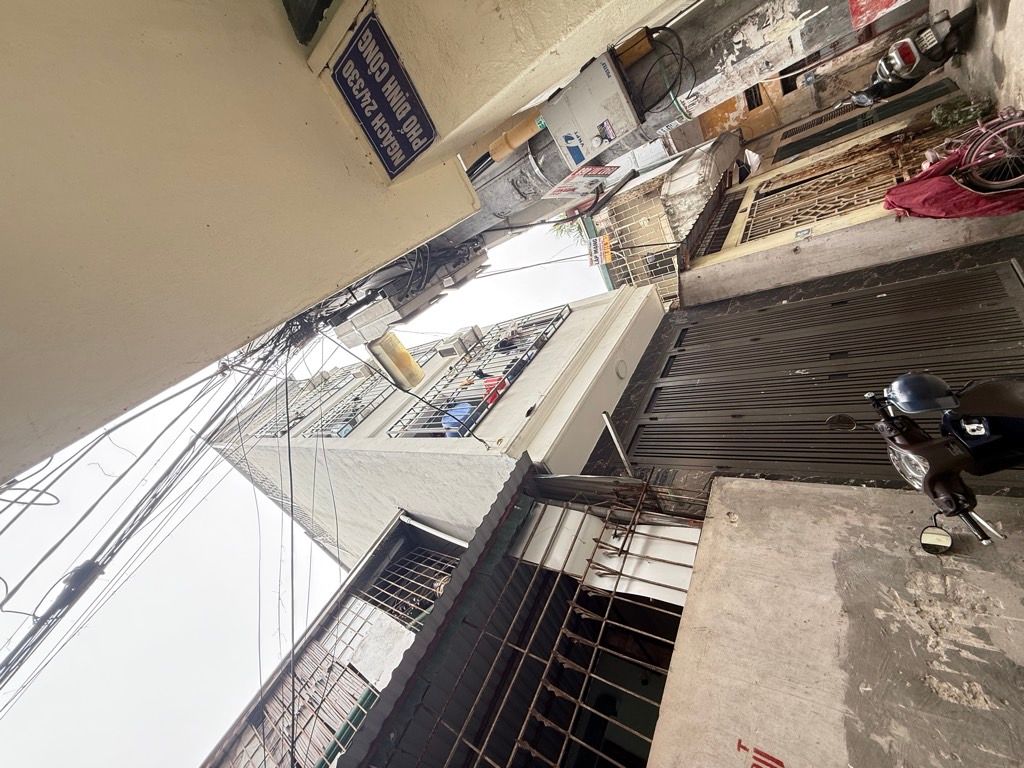 Bán nhà Định Công - diện tích 48.6m2 6 tầng - Gần phố - giá 11,8 tỷ