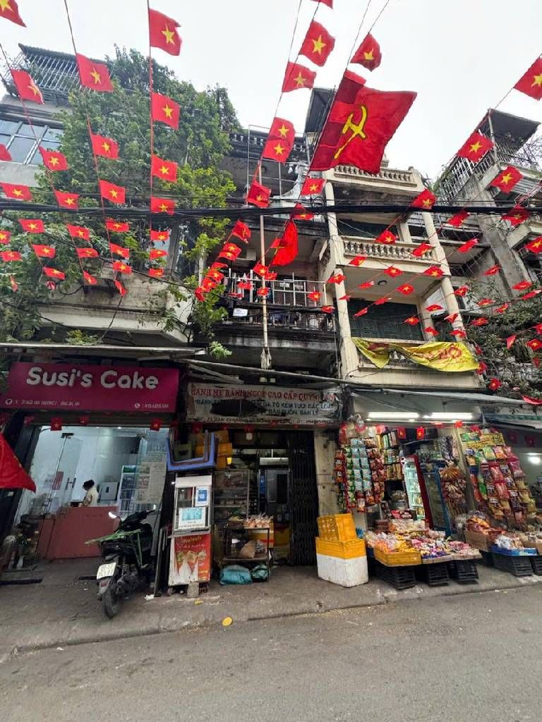 Bán nhà Văn Chương - diện tích 41,3m2 4 tầng - Mặt đường to kinh doanh - giá 18,8 tỷ