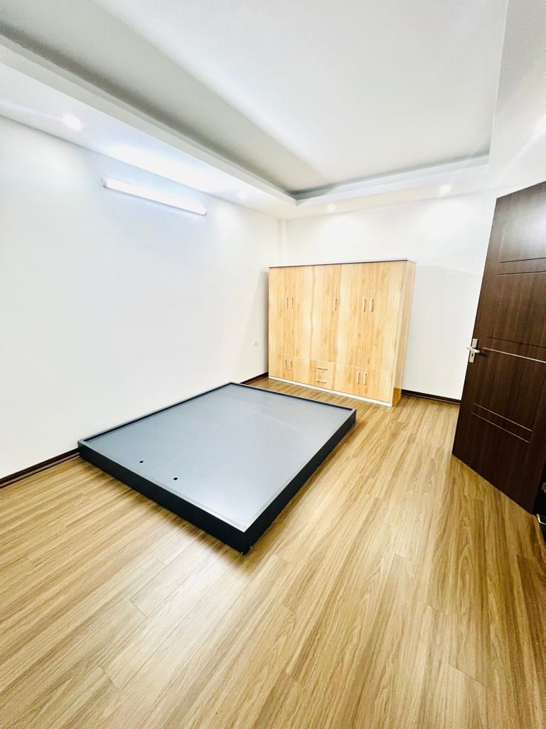 Bán nhà Tôn Đức Thắng - diện tích 30m2 5 tầng - Nhà mới xây, sân để xe riêng - giá 8,98 tỷ