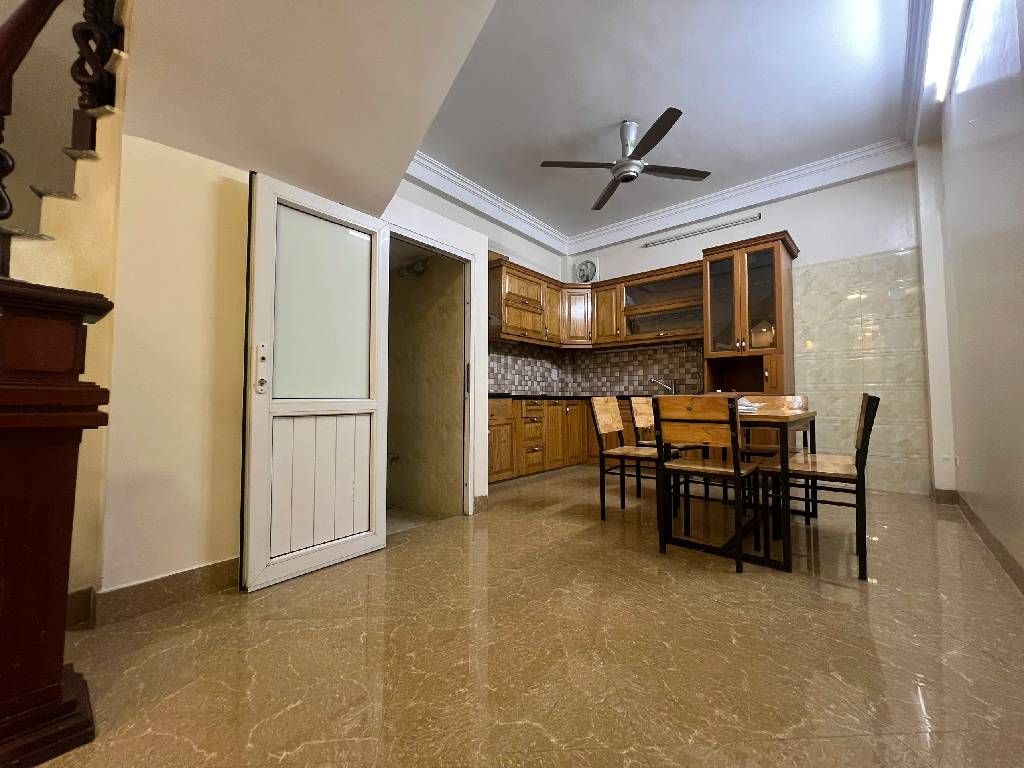 Bán nhà Lạc Trung - diện tích 59.3m2 4 tầng - SÁT Ô TÔ TRÁNH ĐỖ NGÀY ĐÊM - giá 13,5 tỷ