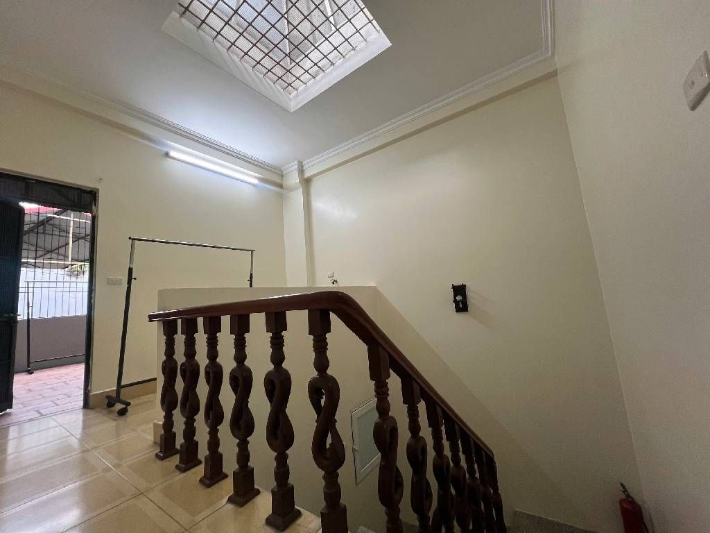 Bán nhà Lạc Trung - diện tích 59.3m2 4 tầng - SÁT Ô TÔ TRÁNH ĐỖ NGÀY ĐÊM - giá 13,5 tỷ