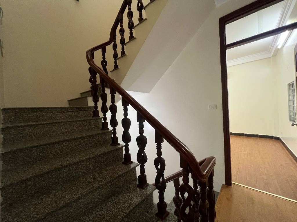 Bán nhà Lạc Trung - diện tích 59.3m2 4 tầng - SÁT Ô TÔ TRÁNH ĐỖ NGÀY ĐÊM - giá 13,5 tỷ