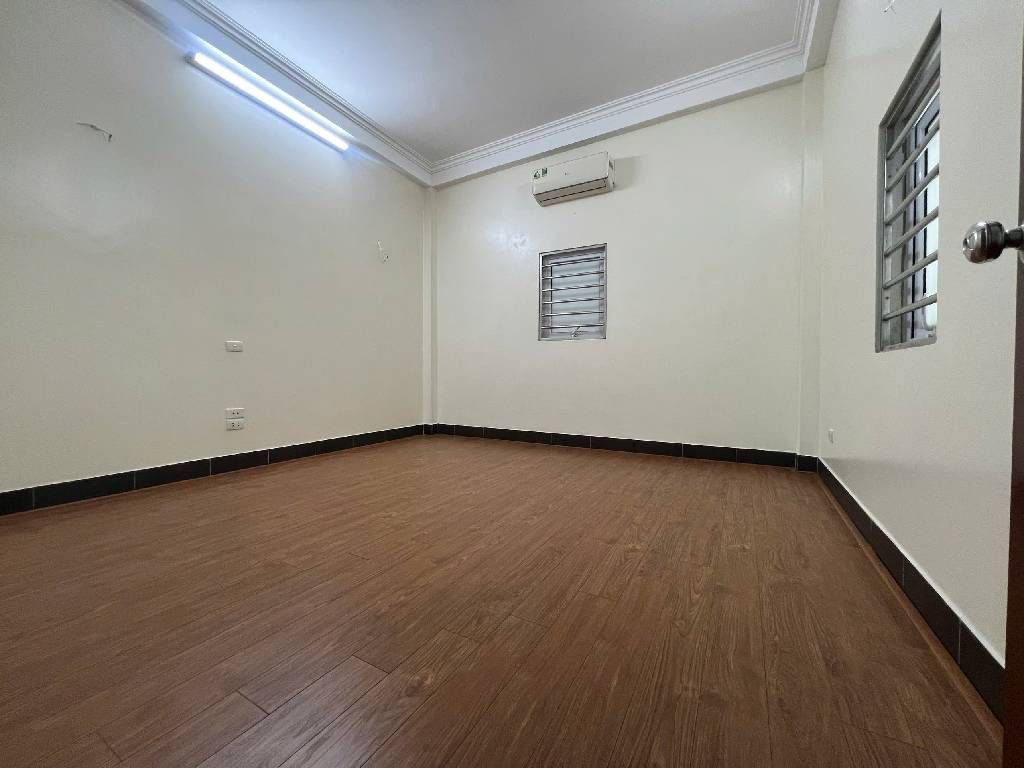 Bán nhà Lạc Trung - diện tích 59.3m2 4 tầng - SÁT Ô TÔ TRÁNH ĐỖ NGÀY ĐÊM - giá 13,5 tỷ