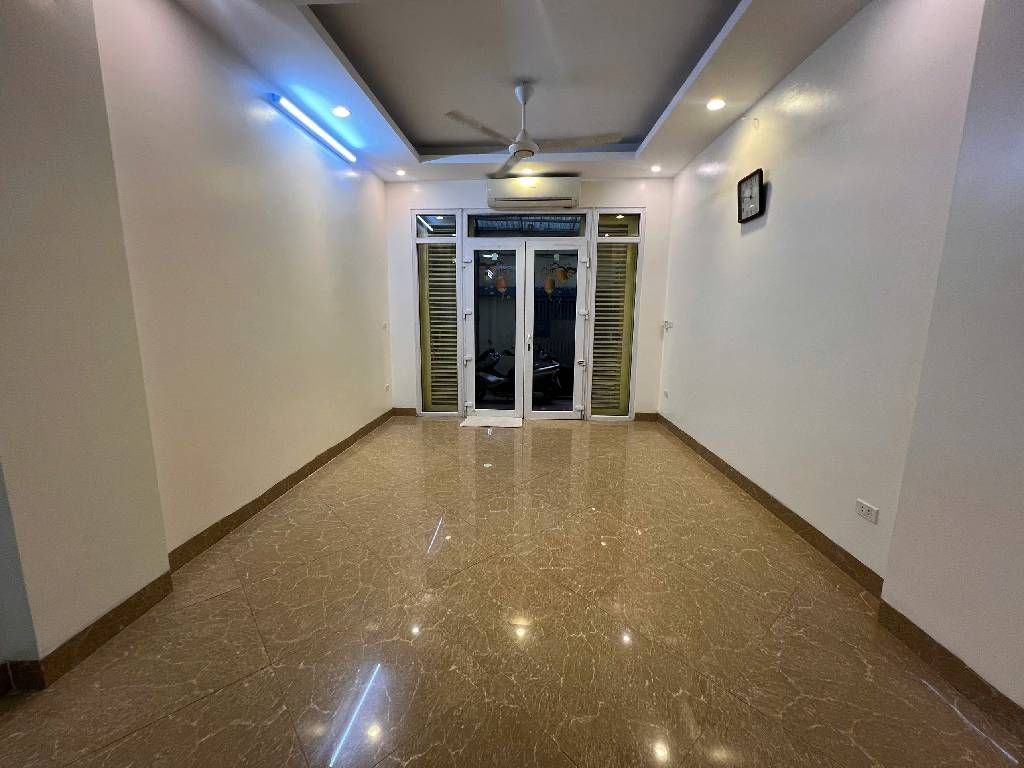 Bán nhà Lạc Trung - diện tích 59.3m2 4 tầng - SÁT Ô TÔ TRÁNH ĐỖ NGÀY ĐÊM - giá 13,5 tỷ