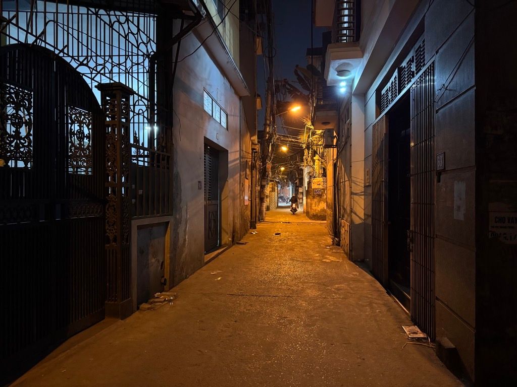 Bán nhà Định Công Thượng - diện tích 44.9m2 5 tầng - LÔ GÓC - MẶT NGÕ - Ô TÔ THÔNG - giá 9,5 tỷ