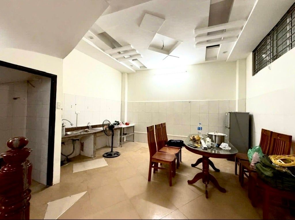 Bán nhà Định Công Thượng - diện tích 44.9m2 5 tầng - LÔ GÓC - MẶT NGÕ - Ô TÔ THÔNG - giá 9,5 tỷ