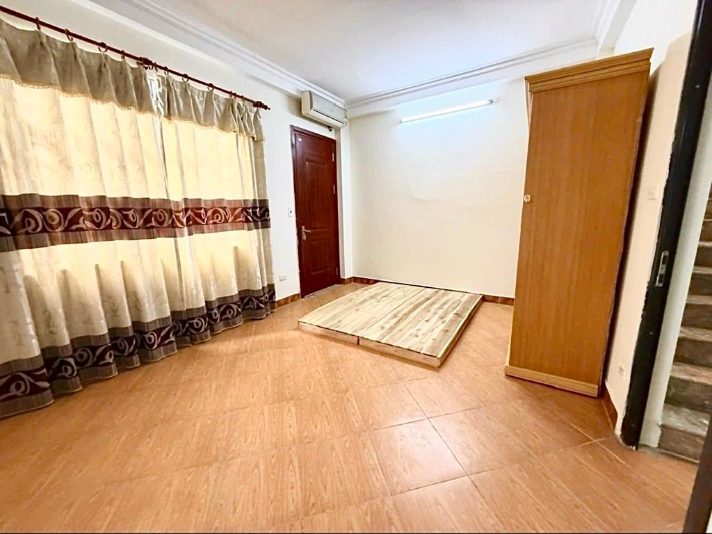 Bán nhà Định Công Thượng - diện tích 44.9m2 5 tầng - LÔ GÓC - MẶT NGÕ - Ô TÔ THÔNG - giá 9,5 tỷ