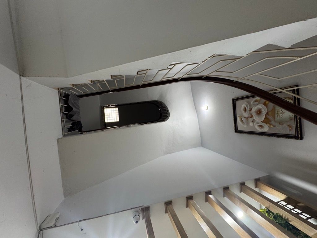 Bán nhà Lãng Yên - diện tích 38m2 4 tầng - Nhà lô góc 3 mặt thoáng - giá 10,5 tỷ