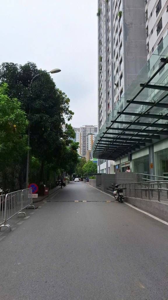 Bán nhà Nguyễn Huy Tưởng - diện tích 53.7m2 1 tầng - Sàn TM Imperial Garden - giá 5,1 tỷ