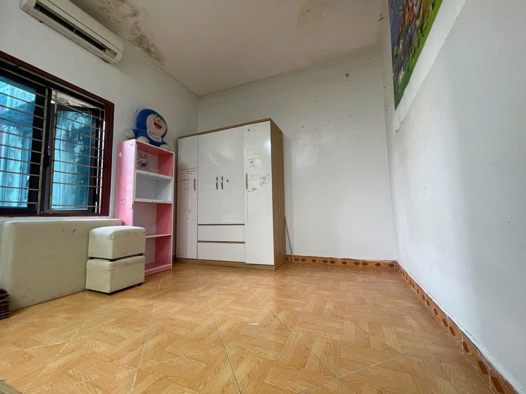 Bán nhà Khuất Duy Tiến - diện tích 33,9m2 1 tầng - Lô góc, mặt phố - giá 3,9 tỷ