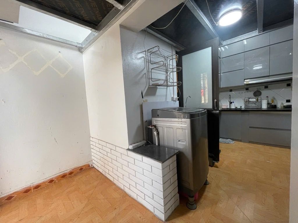 Bán nhà Khuất Duy Tiến - diện tích 33,9m2 1 tầng - Lô góc, mặt phố - giá 3,9 tỷ