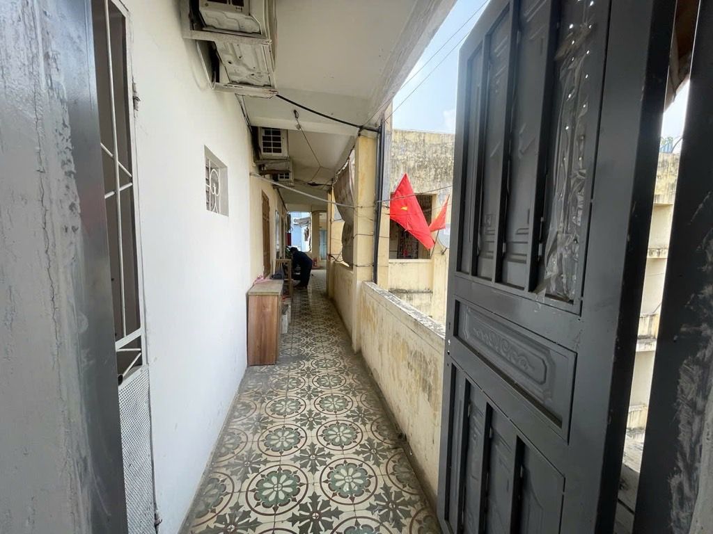 Bán nhà Khuất Duy Tiến - diện tích 33,9m2 1 tầng - Lô góc, mặt phố - giá 3,9 tỷ