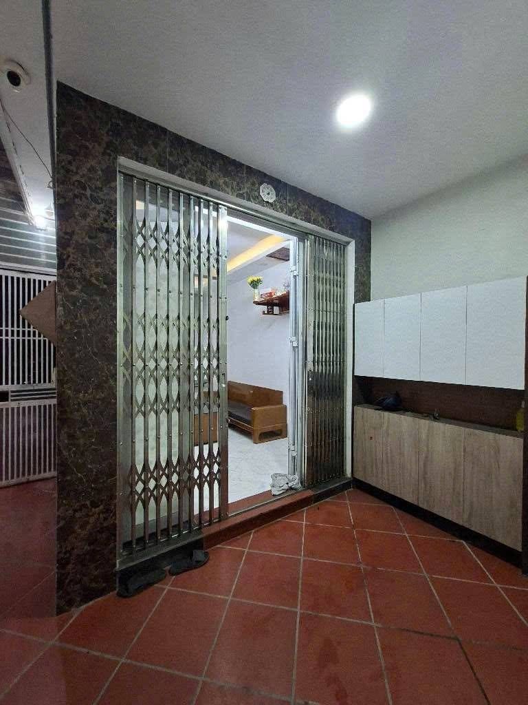 Bán nhà Tam Trinh - diện tích 34m2 5 tầng - Dân xây chắc chắn - giá 7,1 tỷ