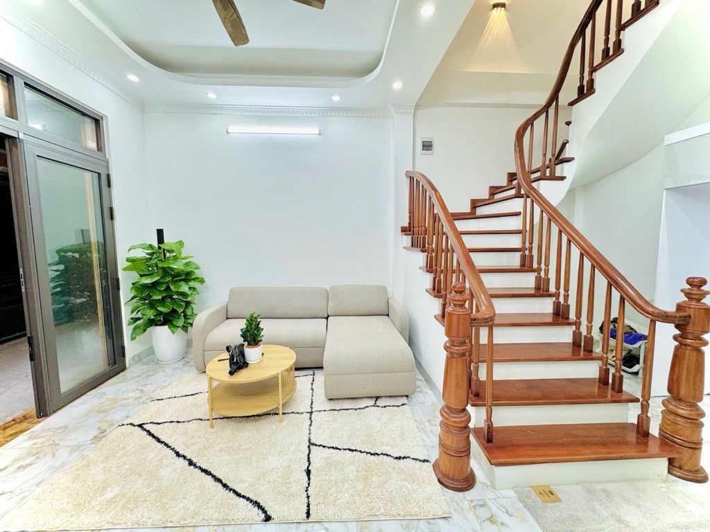 Bán nhà Kim Ngưu - diện tích 31m2 5 tầng - LÔ GÓC HAI THOÁNG - giá 11,6 tỷ