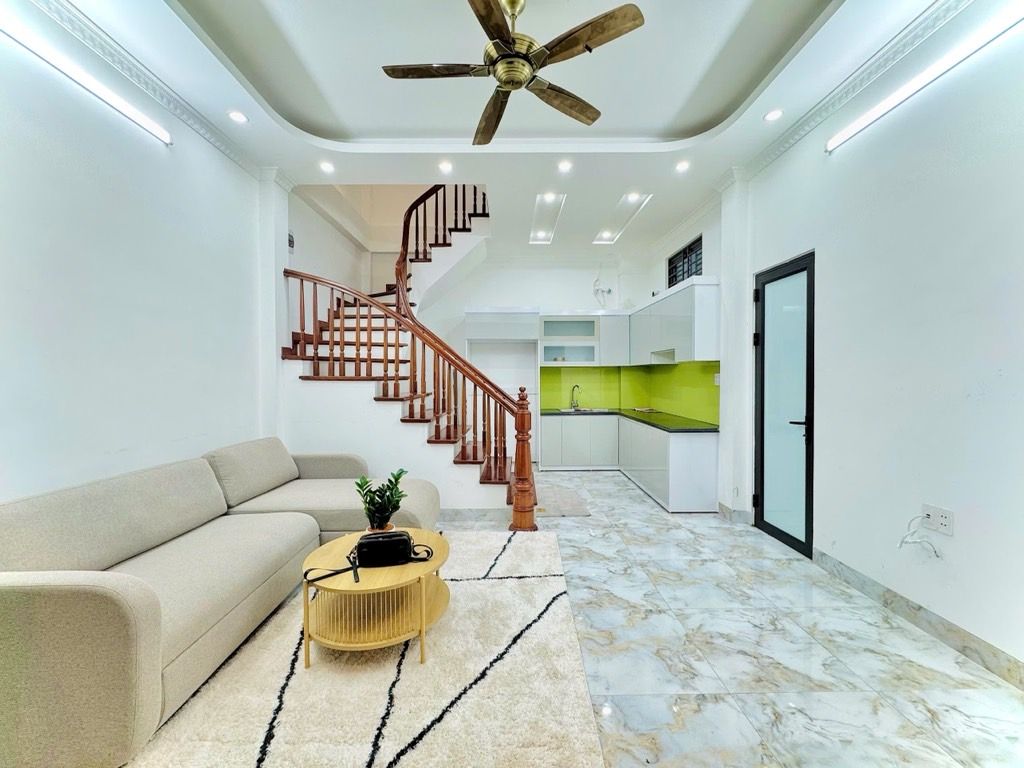 Bán nhà Kim Ngưu - diện tích 31m2 5 tầng - LÔ GÓC HAI THOÁNG - giá 11,6 tỷ