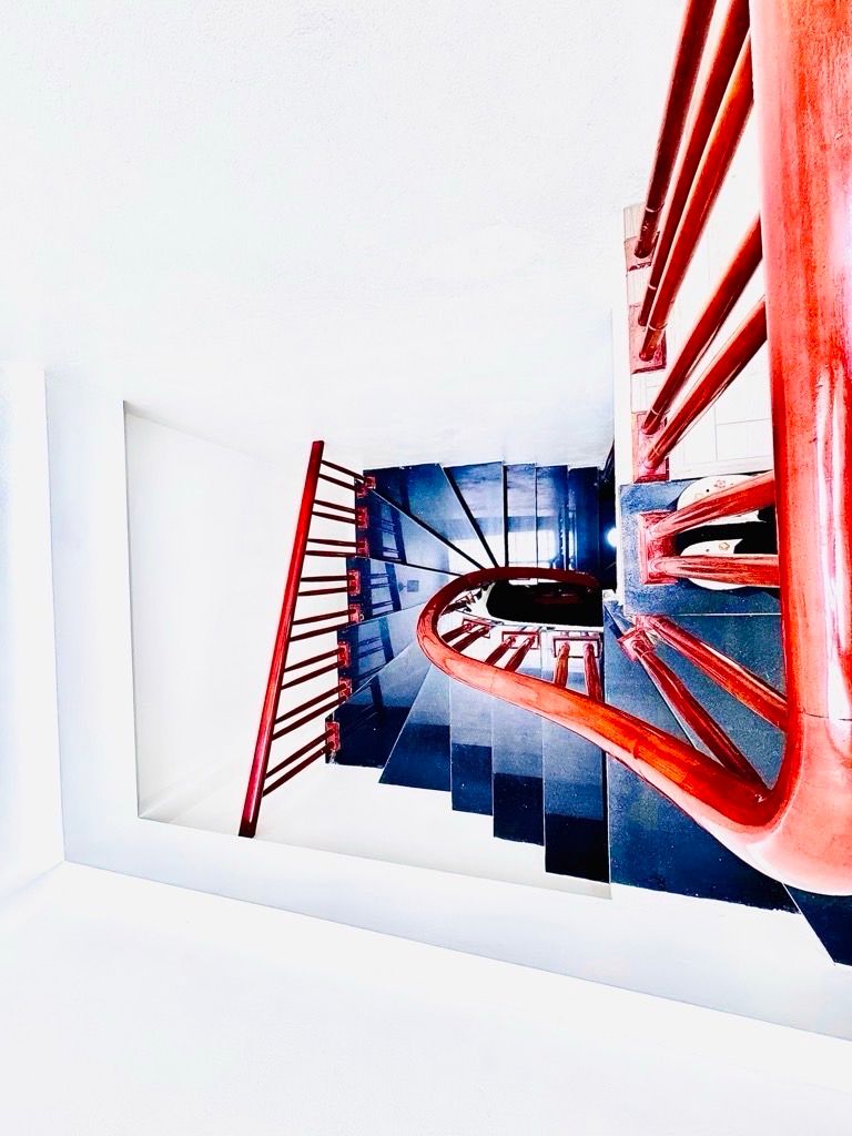 Bán nhà Thịnh Liệt - diện tích 39m2 5 tầng - ô tô đỗ cửa - giá 12,2 tỷ