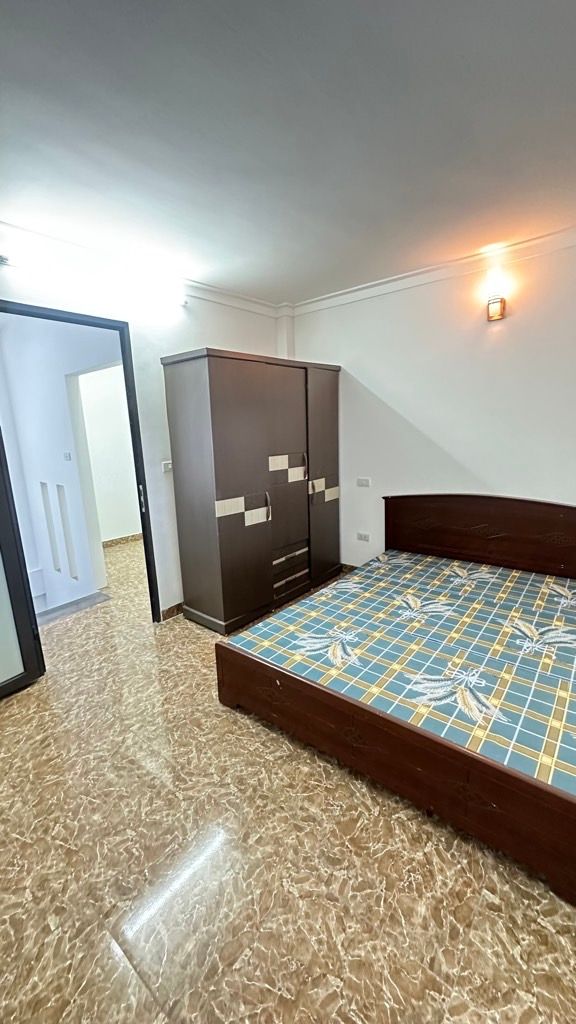 Bán nhà Lĩnh Nam - diện tích 30m2 4 tầng - Nhà đẹp, ô tô đỗ cửa - giá 6,7 tỷ