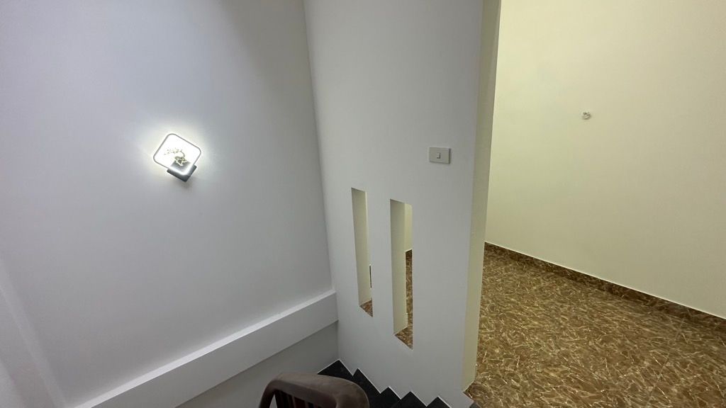 Bán nhà Lĩnh Nam - diện tích 30m2 4 tầng - Nhà đẹp, ô tô đỗ cửa - giá 6,7 tỷ