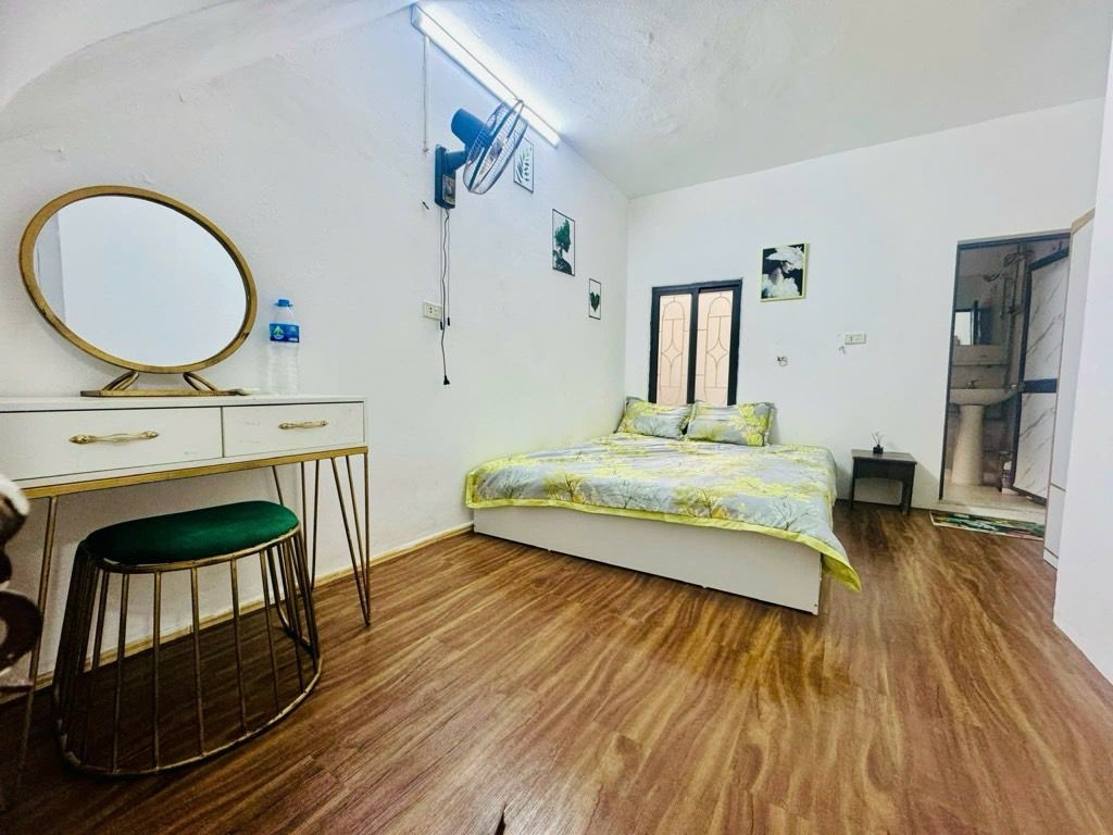 Bán nhà Khâm Thiên - diện tích 35.5m2 5 tầng - Nhà đẹp trung tâm - giá 5,3 tỷ