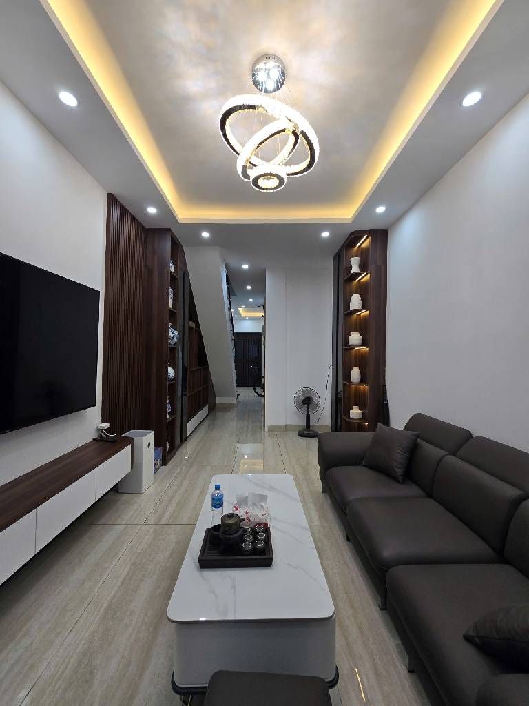 Bán nhà Hồng Mai - diện tích 43m2 6 tầng - Lô góc, ô tô tránh - giá 18,8 tỷ